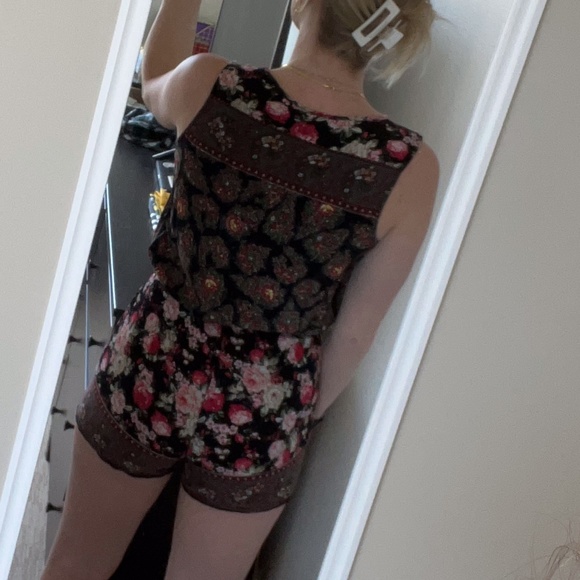Romper - Picture 2 of 3